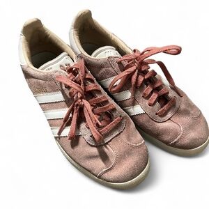 Women's Pink Suede Adidas Samba